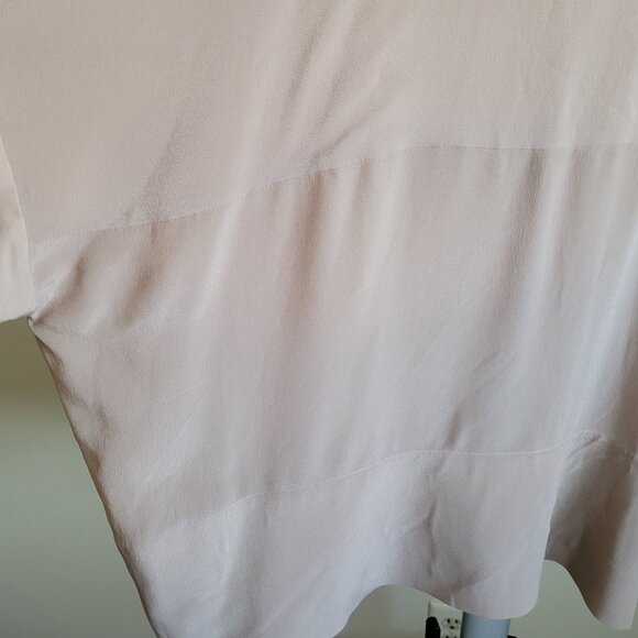 Everlane The Boxy Shirt in Washable Silk - Picture 11 of 16